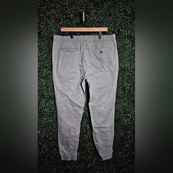 Aeropostale Men's Light Gray Joggers - Picture 3 of 4